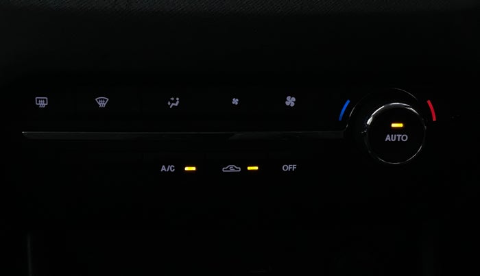 2022 Tata PUNCH CREATIVE AMT 1.2 RTN DUAL TONE, Petrol, Automatic, 11,206 km, Automatic Climate Control