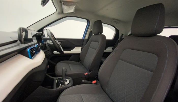 2022 Tata PUNCH CREATIVE AMT 1.2 RTN DUAL TONE, Petrol, Automatic, 11,206 km, Right Side Front Door Cabin
