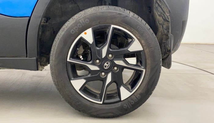 2022 Tata PUNCH CREATIVE AMT 1.2 RTN DUAL TONE, Petrol, Automatic, 11,206 km, Left Rear Wheel