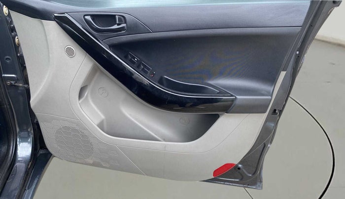 2019 Tata NEXON XMA PETROL, Petrol, Automatic, 51,479 km, Driver Side Door Panels Control