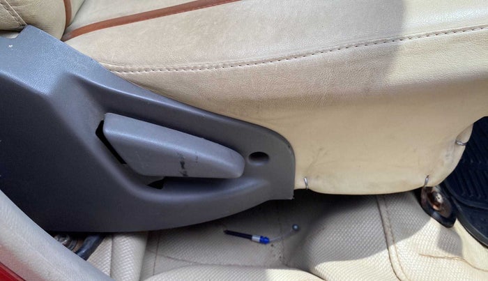 2015 Datsun Go Plus T, Petrol, Manual, 64,752 km, Driver Side Adjustment Panel