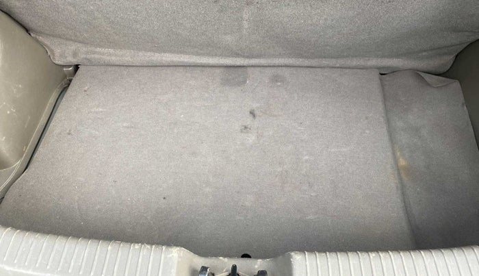 2013 Hyundai i10 MAGNA 1.2, Petrol, Manual, 63,182 km, Boot Inside