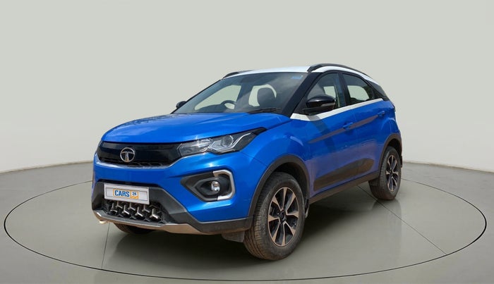 2020 Tata NEXON XZ PLUS (O) PETROL DUAL TONE, Petrol, Manual, 23,529 km, Left Front Diagonal