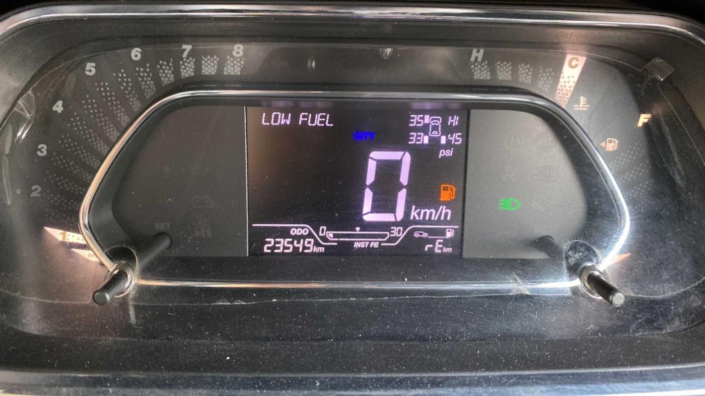 2020 Tata NEXON XZ PLUS (O) PETROL DUAL TONE, Petrol, Manual, 23,529 km, Odometer Image