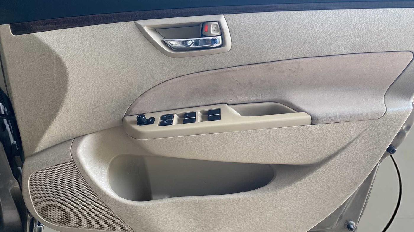 2016 Maruti Swift Dzire VXI, Petrol, Manual, 47,275 km, Driver Side Door Panels Control