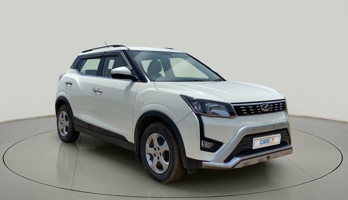 2019 Mahindra XUV300 W6 1.2 PETROL, Petrol, Manual, 41,116 km, Right Front Diagonal