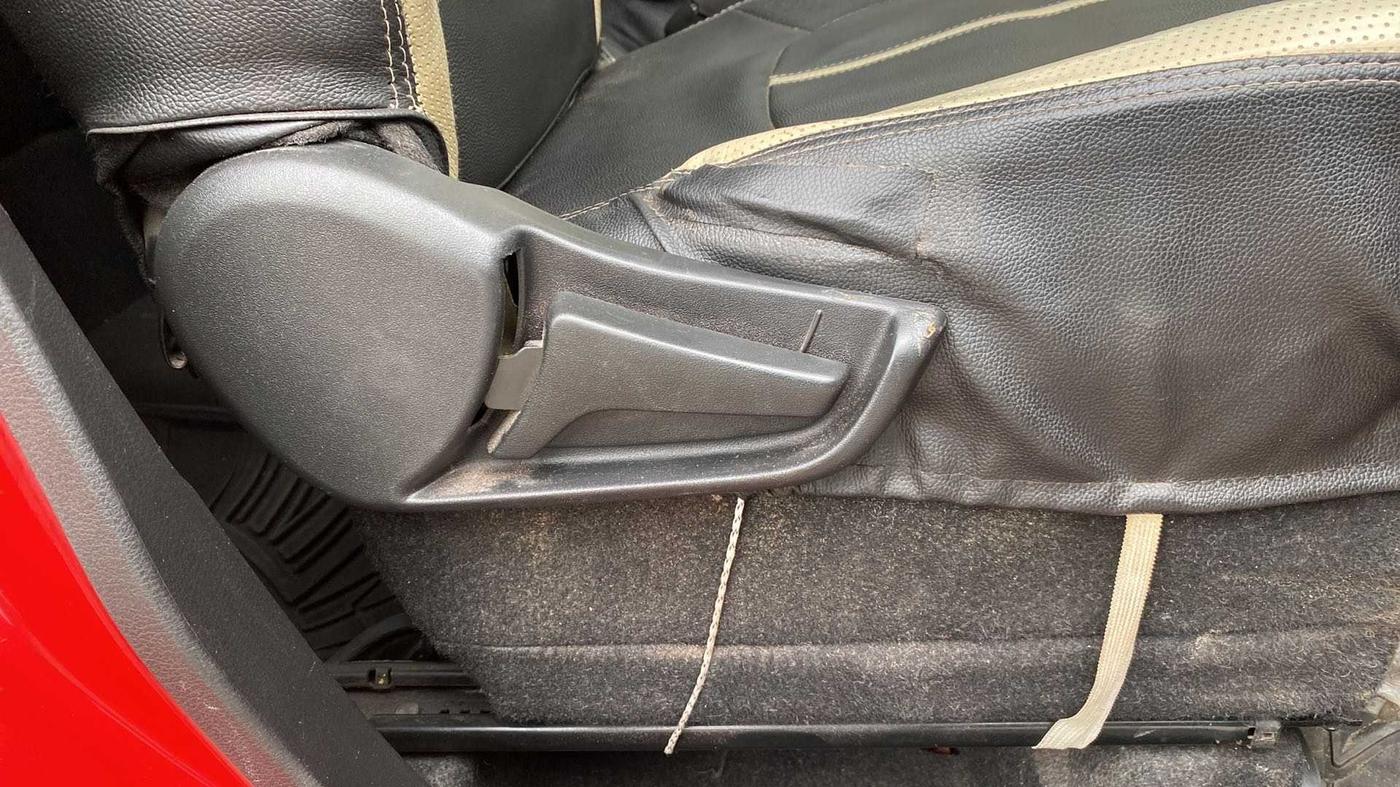 2019 Maruti S PRESSO LXI (O), Petrol, Manual, 36,132 km, Driver Side Adjustment Panel