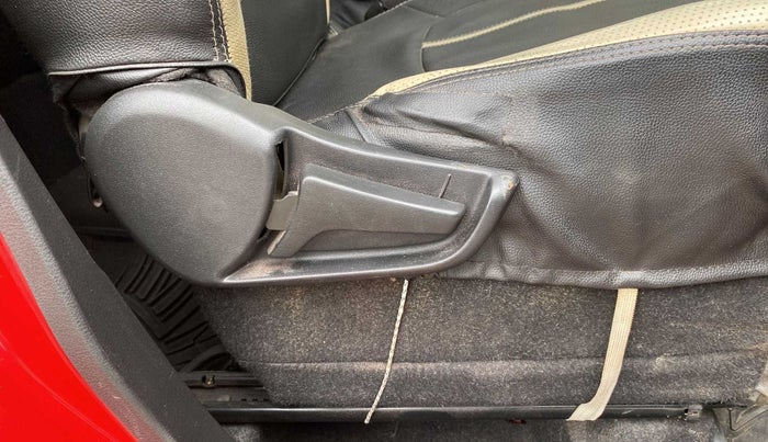 2019 Maruti S PRESSO LXI (O), Petrol, Manual, 36,132 km, Driver Side Adjustment Panel