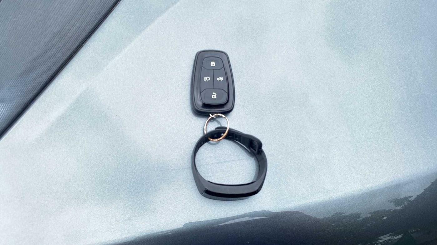 2022 Tata ALTROZ XZA PLUS, Petrol, Automatic, 11,097 km, Key Close Up