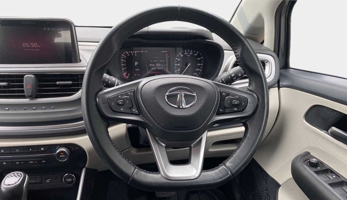 2022 Tata ALTROZ XZA PLUS, Petrol, Automatic, 11,097 km, Steering Wheel Close Up