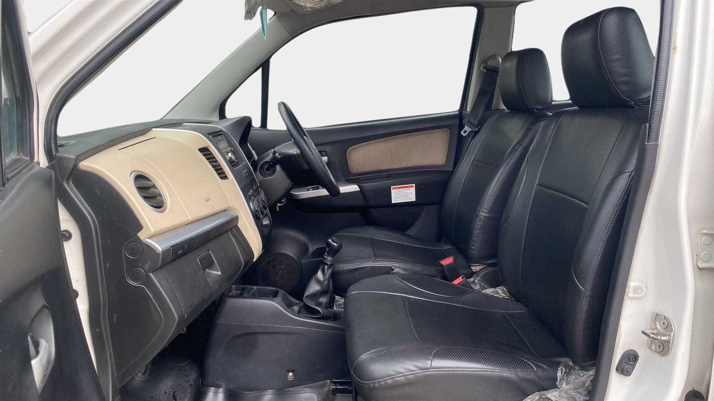 2017 Maruti Wagon R 1.0 LXI CNG, CNG, Manual, 1,15,773 km, Right Side Front Door Cabin