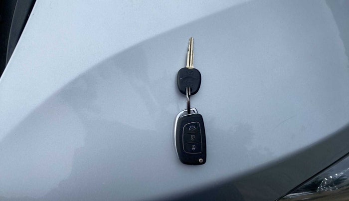 2013 Hyundai i20 SPORTZ 1.2, Petrol, Manual, 69,443 km, Key Close Up