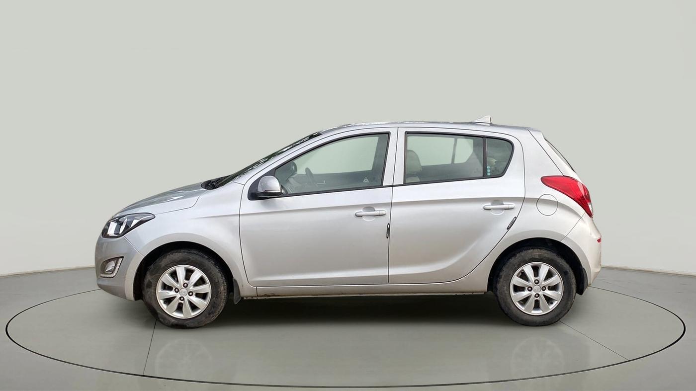 2013 Hyundai i20 SPORTZ 1.2, Petrol, Manual, 69,443 km, Left Side