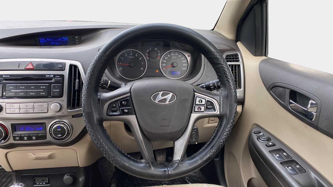 2013 Hyundai i20 SPORTZ 1.2, Petrol, Manual, 69,443 km, Steering Wheel Close Up