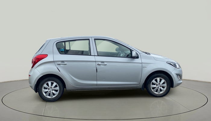 2013 Hyundai i20 SPORTZ 1.2, Petrol, Manual, 69,443 km, Right Side