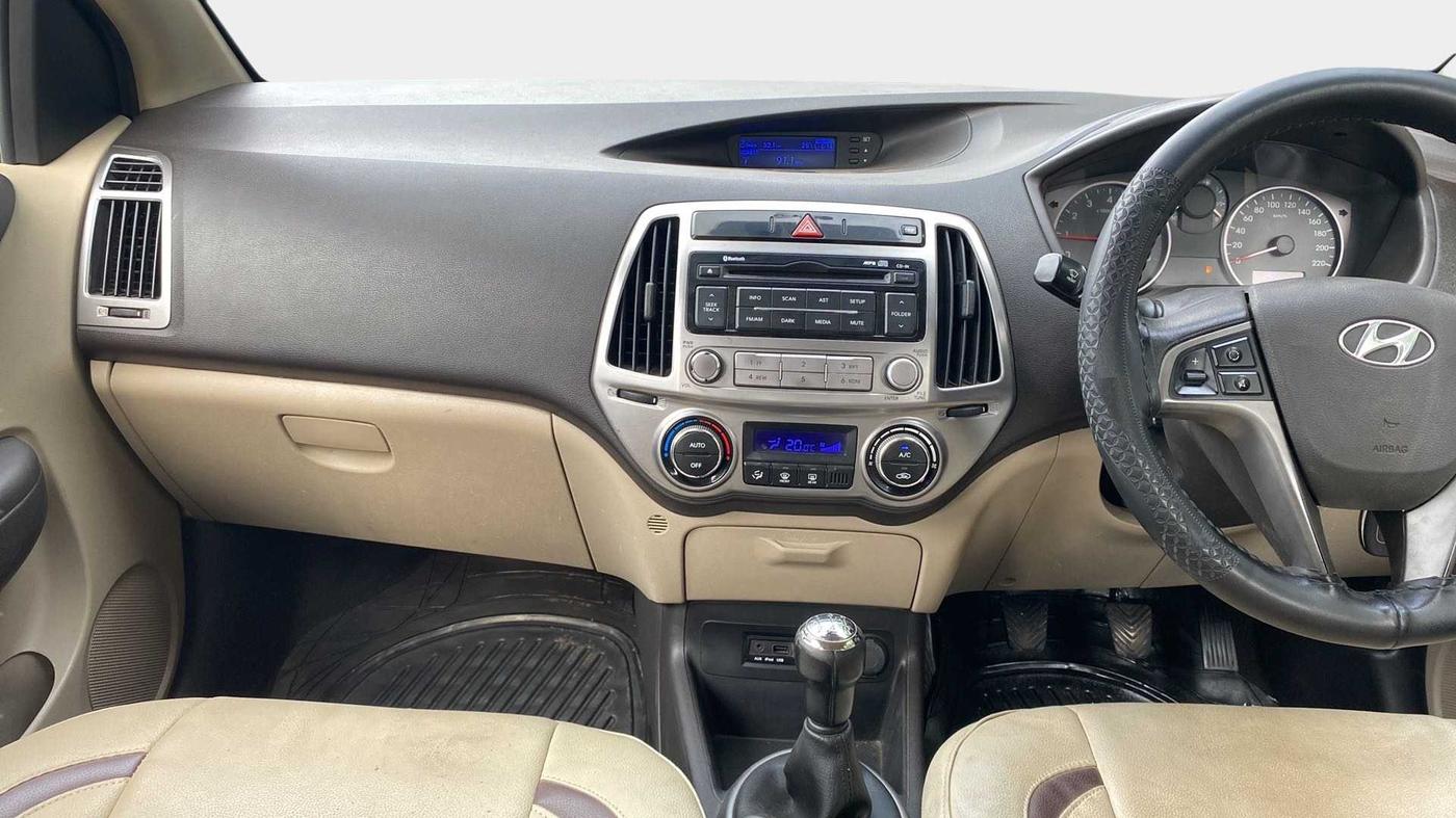 2013 Hyundai i20 SPORTZ 1.2, Petrol, Manual, 69,443 km, Air Conditioner
