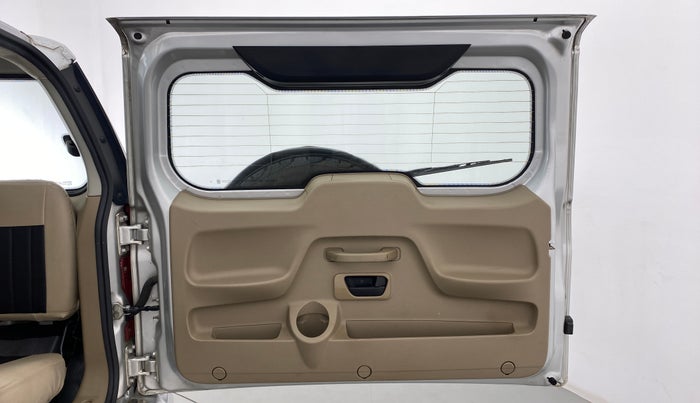 2017 Mahindra TUV300 T8, Diesel, Manual, 39,144 km, Boot Door Open