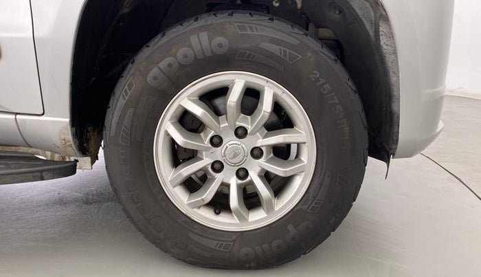 2017 Mahindra TUV300 T8, Diesel, Manual, 39,144 km, Right Front Wheel