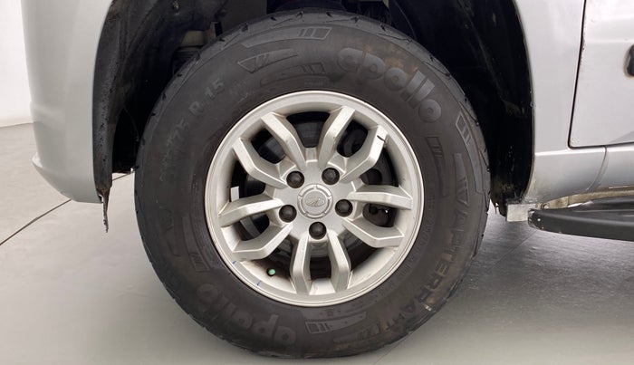 2017 Mahindra TUV300 T8, Diesel, Manual, 39,144 km, Left Front Wheel