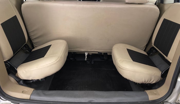 2017 Mahindra TUV300 T8, Diesel, Manual, 39,144 km, Third Seat Row ( optional )