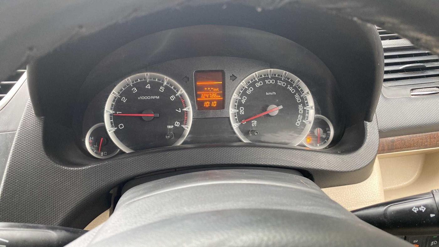 2014 Maruti Swift Dzire VXI, Petrol, Manual, 1,24,716 km, Odometer Image