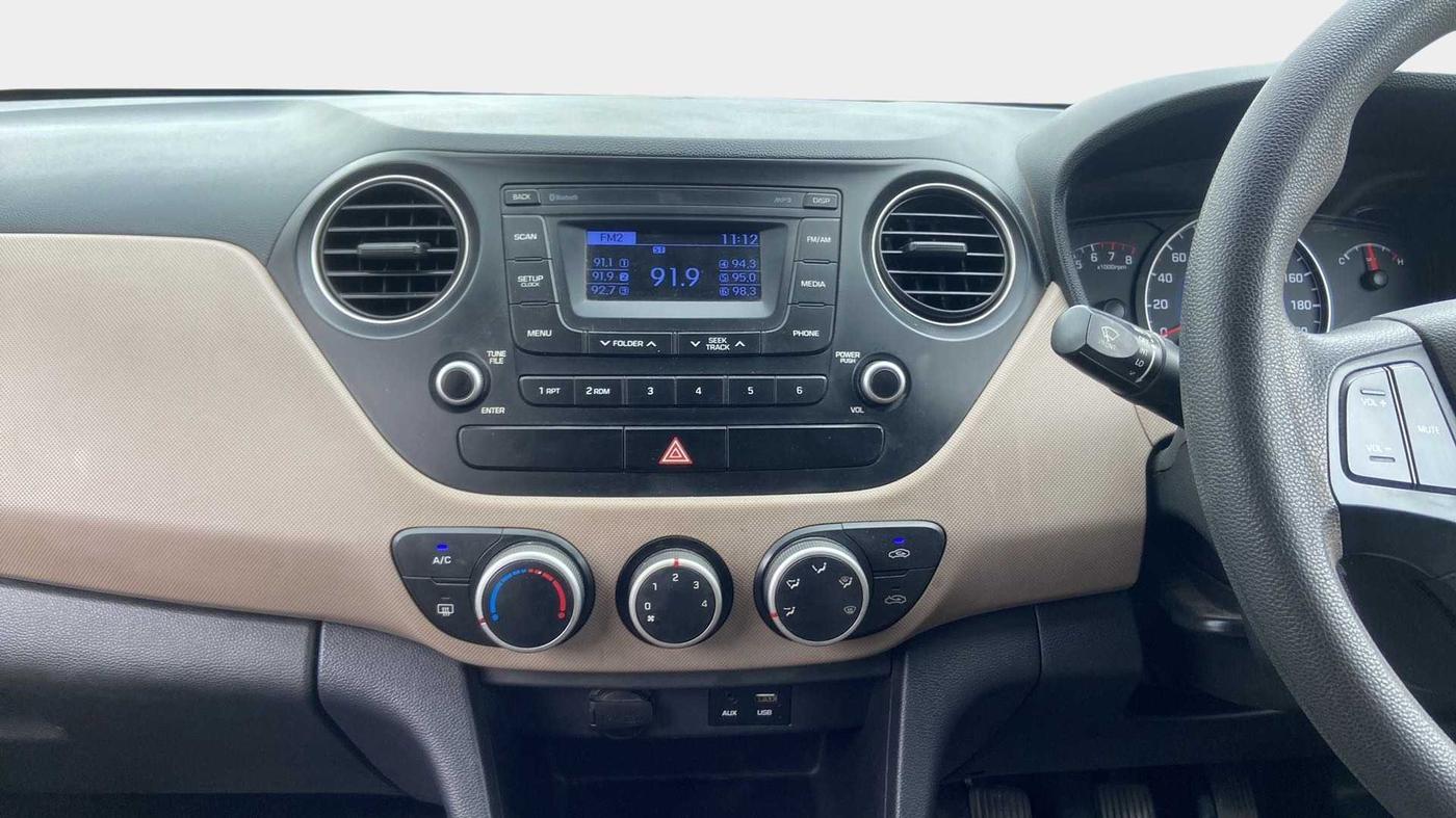 2016 Hyundai Grand i10 SPORTZ 1.2 KAPPA VTVT, Petrol, Manual, 70,917 km, Air Conditioner