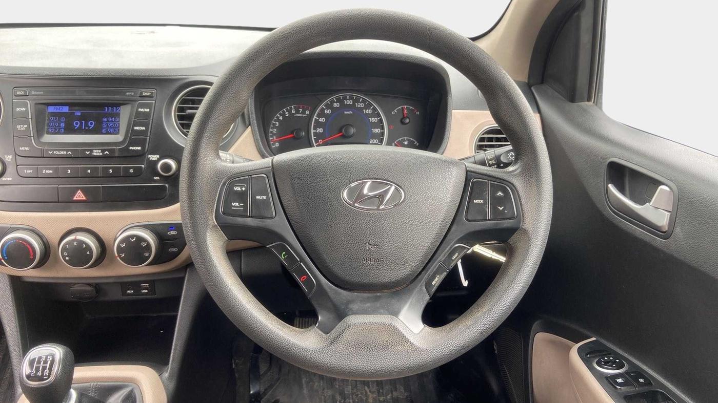 2016 Hyundai Grand i10 SPORTZ 1.2 KAPPA VTVT, Petrol, Manual, 70,917 km, Steering Wheel Close Up