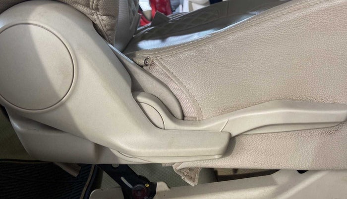 2018 Maruti Dzire VXI, Petrol, Manual, 53,888 km, Driver Side Adjustment Panel