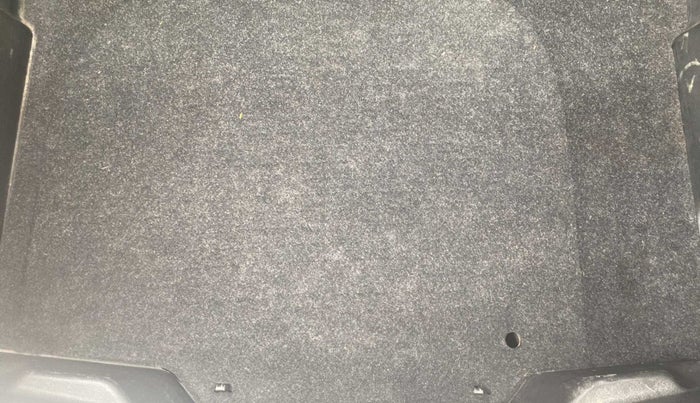 2016 Maruti Baleno DELTA PETROL 1.2, Petrol, Manual, 40,131 km, Boot Inside