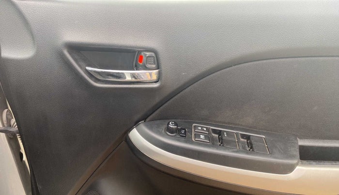 2016 Maruti Baleno DELTA PETROL 1.2, Petrol, Manual, 40,131 km, Driver Side Door Panels Control