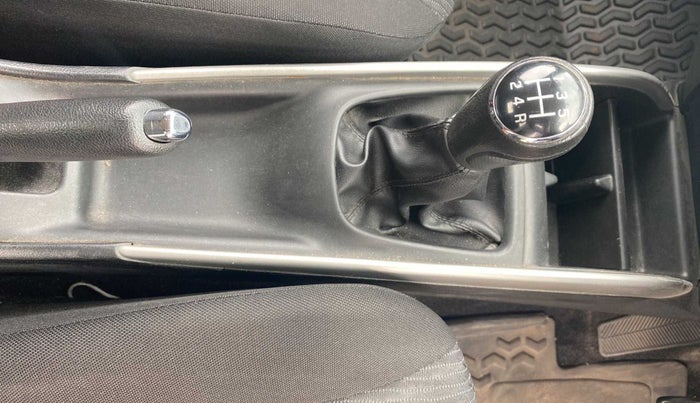 2016 Maruti Baleno DELTA PETROL 1.2, Petrol, Manual, 40,131 km, Gear Lever