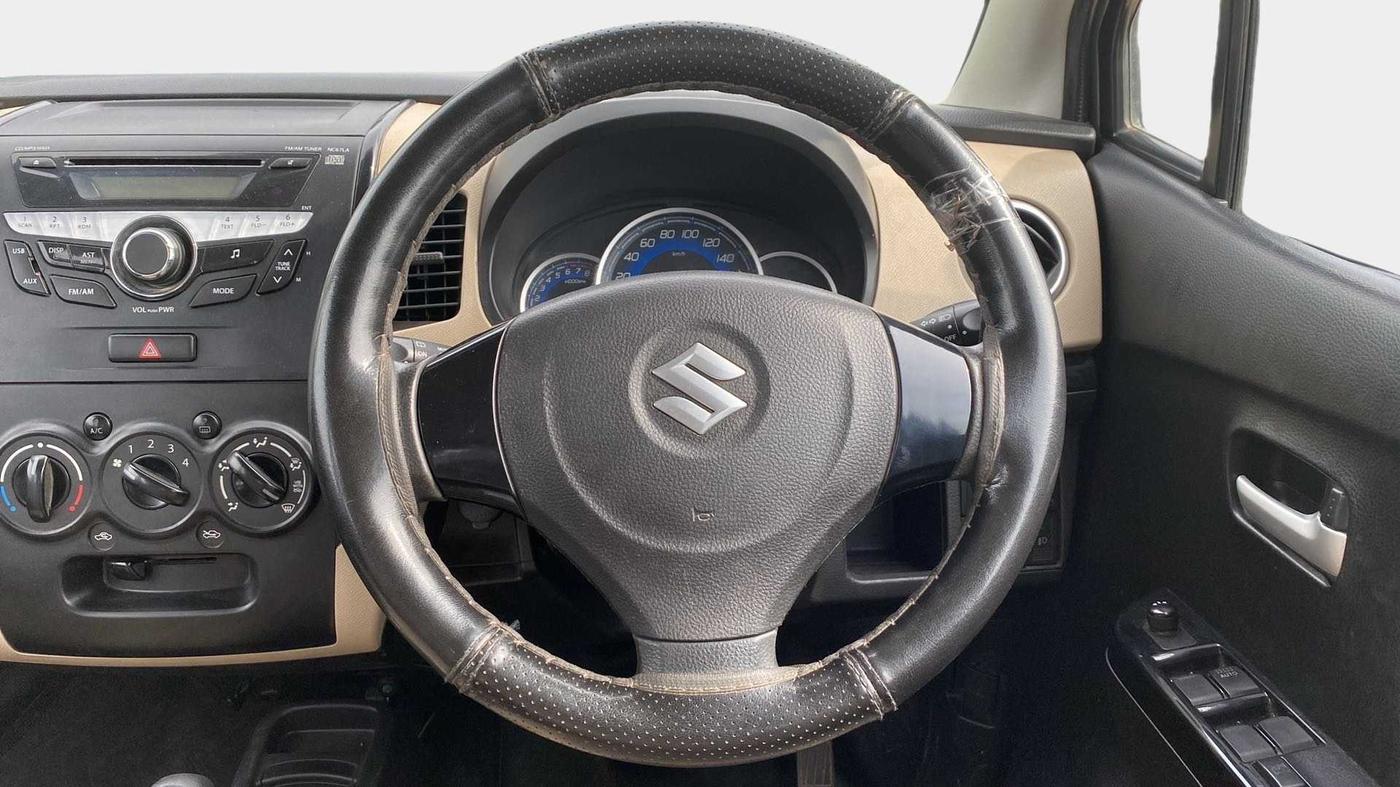 2018 Maruti Wagon R 1.0 VXI AMT, Petrol, Automatic, 64,157 km, Steering Wheel Close Up
