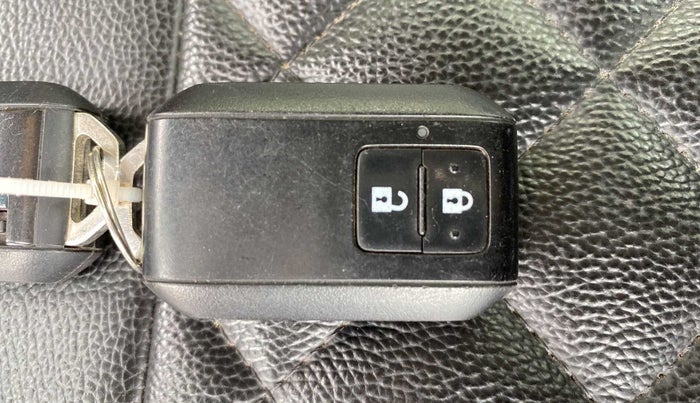 2019 Maruti Baleno ZETA PETROL 1.2, CNG, Manual, 30,049 km, Key Close Up