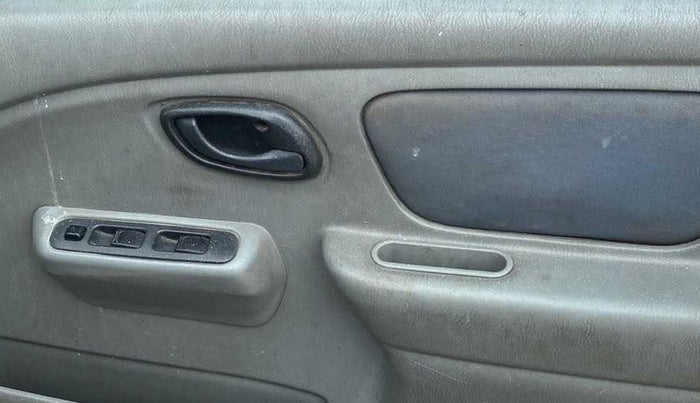 2011 Maruti Alto K10 VXI, Petrol, Manual, 1,23,621 km, Driver Side Door Panels Control