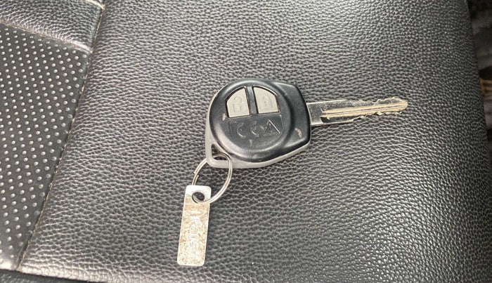 2018 Maruti Swift VXI, Petrol, Manual, 86,531 km, Key Close Up