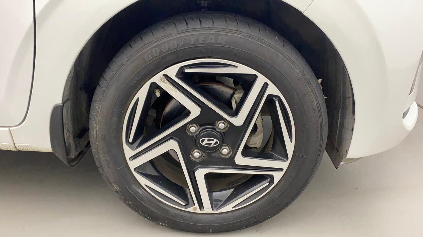 2023 Hyundai GRAND I10 NIOS SPORTZ 1.2 KAPPA VTVT DUAL TONE, Petrol, Manual, 8,830 km, Right Front Wheel
