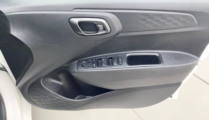 2023 Hyundai GRAND I10 NIOS SPORTZ 1.2 KAPPA VTVT DUAL TONE, Petrol, Manual, 8,830 km, Driver Side Door Panels Control
