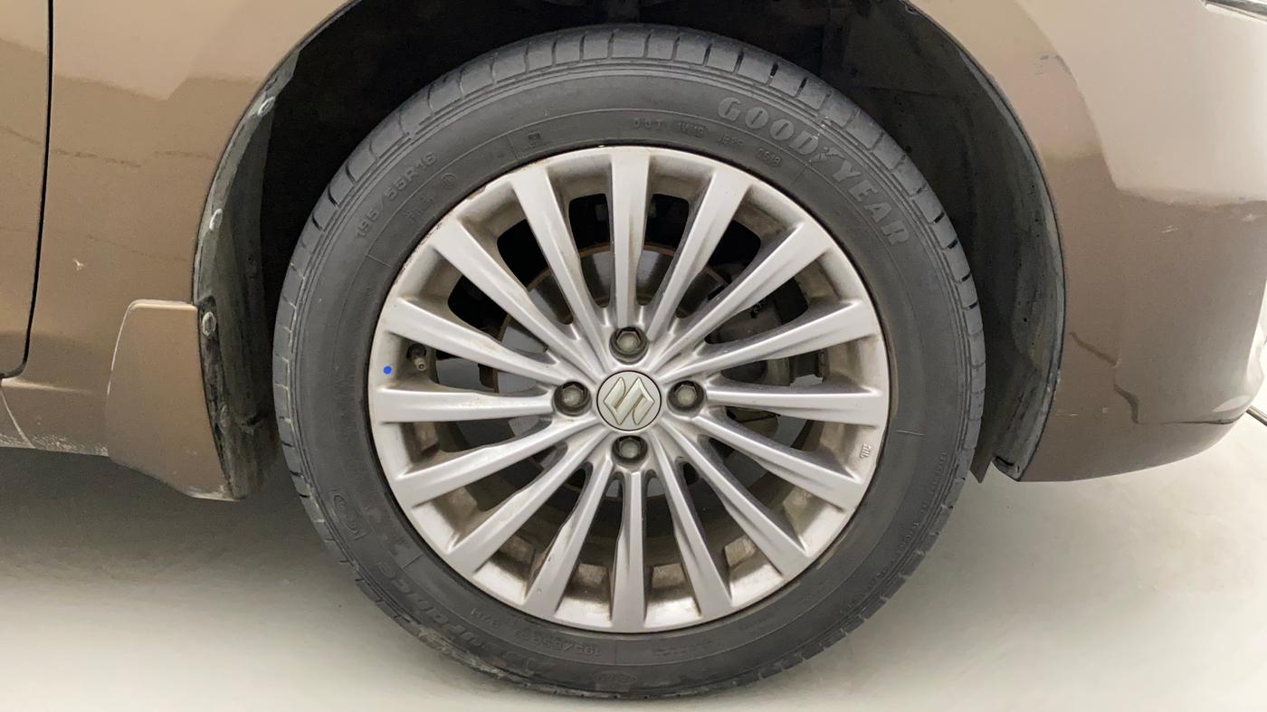 2018 Maruti Ciaz ALPHA  AT 1.4  PETROL, Petrol, Automatic, 40,101 km, Right Front Wheel