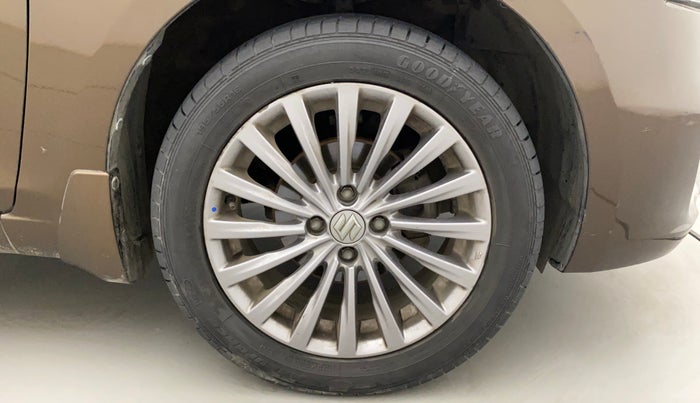 2018 Maruti Ciaz ALPHA  AT 1.4  PETROL, Petrol, Automatic, 40,101 km, Right Front Wheel