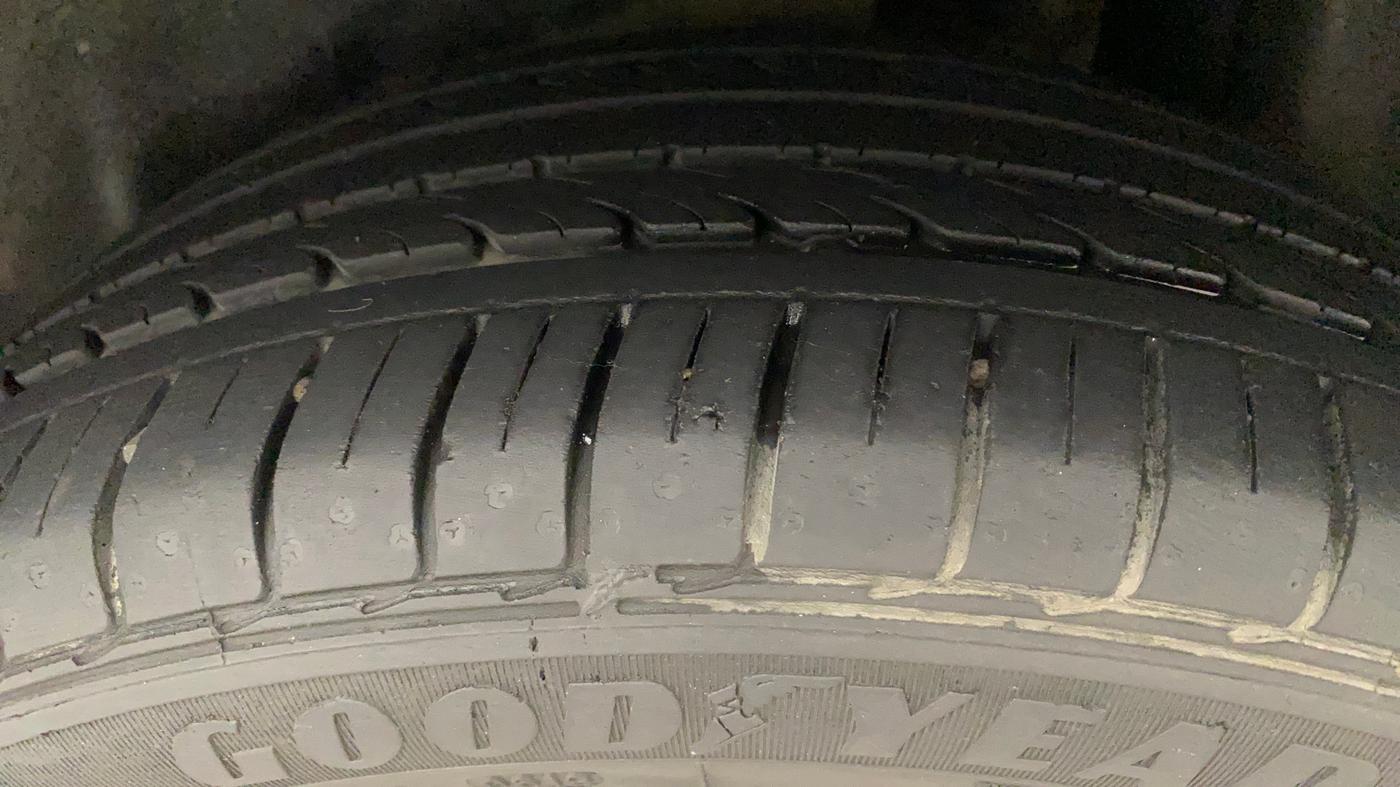 2018 Maruti Ciaz ALPHA  AT 1.4  PETROL, Petrol, Automatic, 40,101 km, Left Rear Tyre Tread