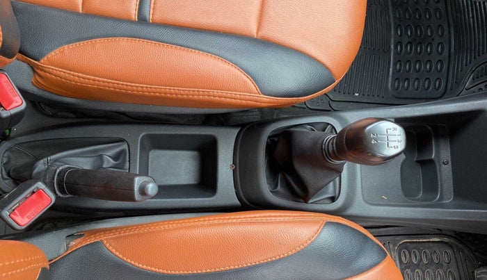 2015 Renault Kwid RXT 0.8, Petrol, Manual, 98,071 km, Gear Lever