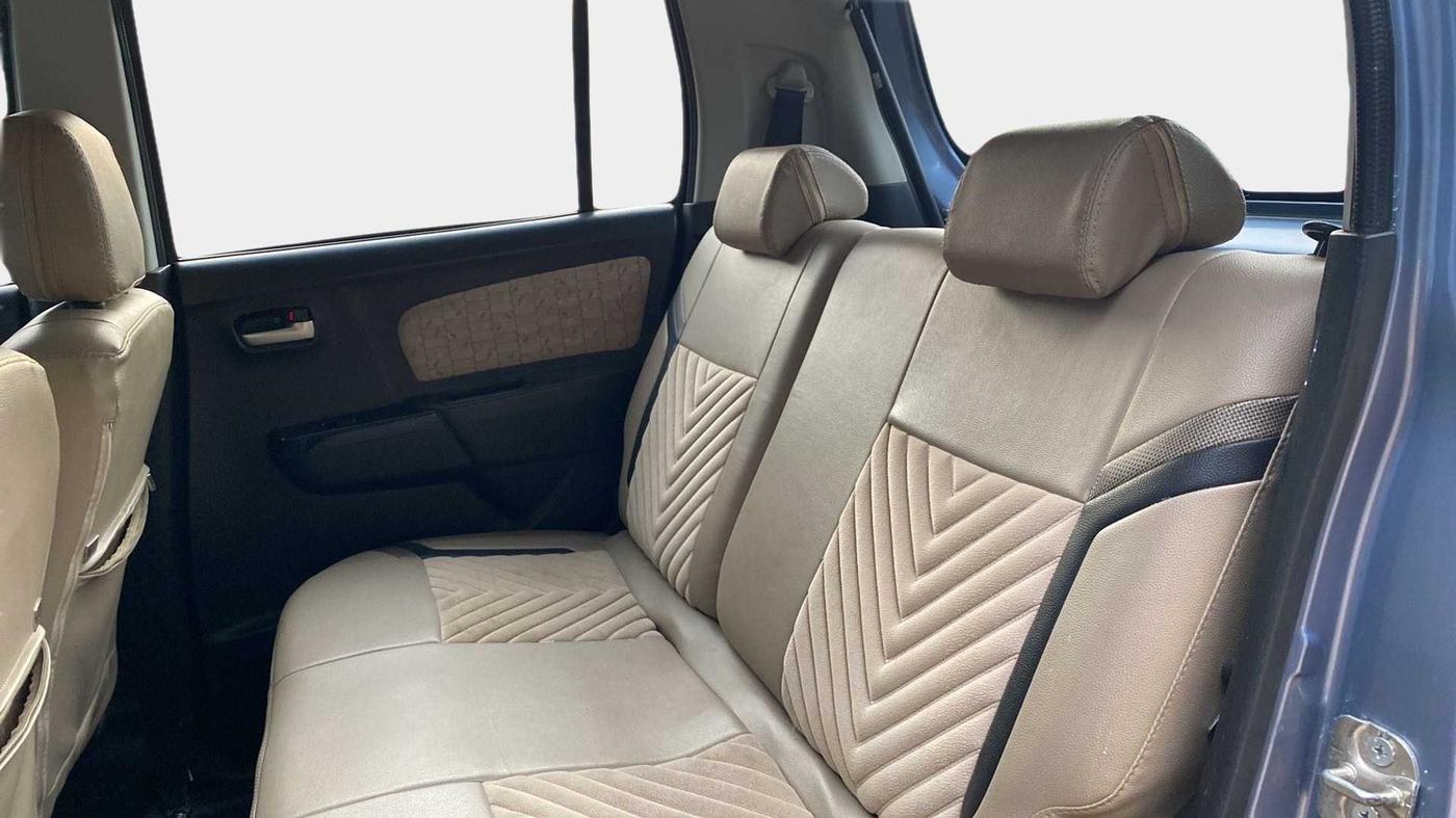 2017 Maruti Wagon R 1.0 VXI, Petrol, Manual, 66,341 km, Right Side Rear Door Cabin