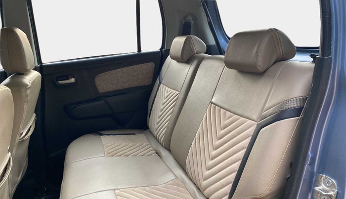2017 Maruti Wagon R 1.0 VXI, Petrol, Manual, 66,341 km, Right Side Rear Door Cabin
