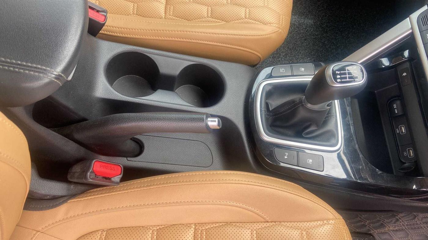 2021 KIA SELTOS HTX PLUS 1.5 DIESEL, Diesel, Manual, 39,132 km, Gear Lever