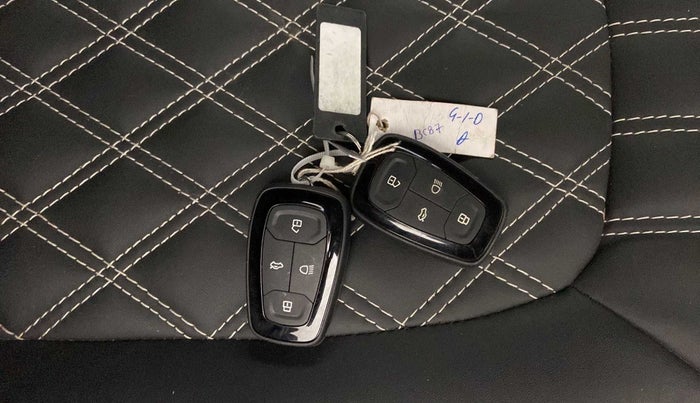 2022 Tata NEXON XZ PLUS PETROL, Petrol, Manual, 14,073 km, Key Close Up