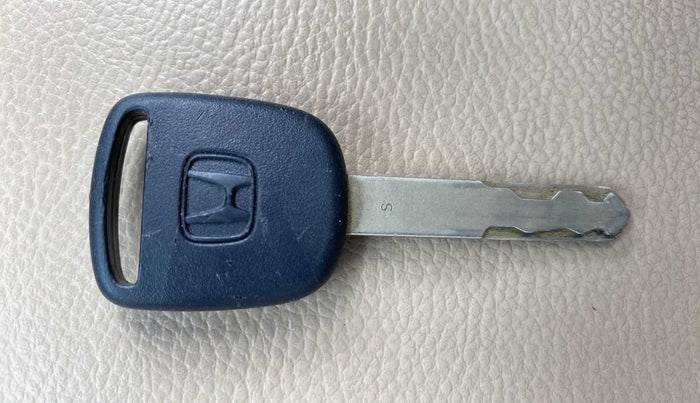 2013 Honda Amaze 1.2L I-VTEC S, Petrol, Manual, 97,920 km, Key Close Up