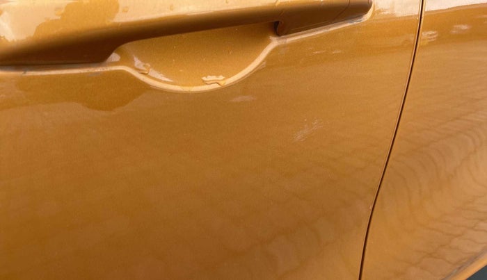 2022 Renault TRIBER RXZ, Petrol, Manual, 18,146 km, Front passenger door - Paint has faded