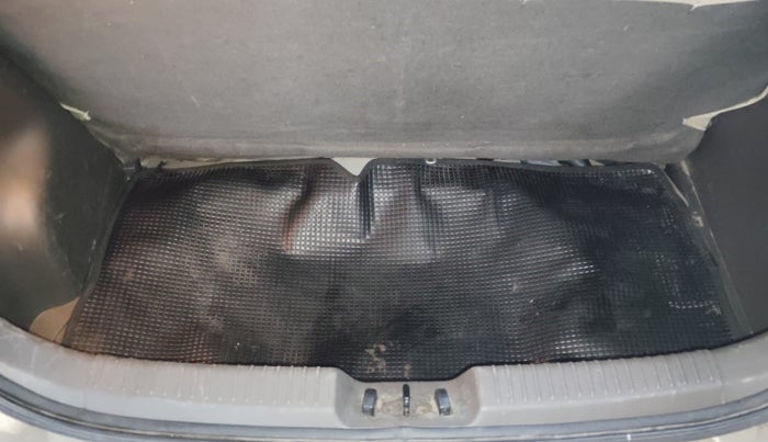 2013 Hyundai i10 SPORTZ 1.2, Petrol, Manual, 84,886 km, Boot Inside