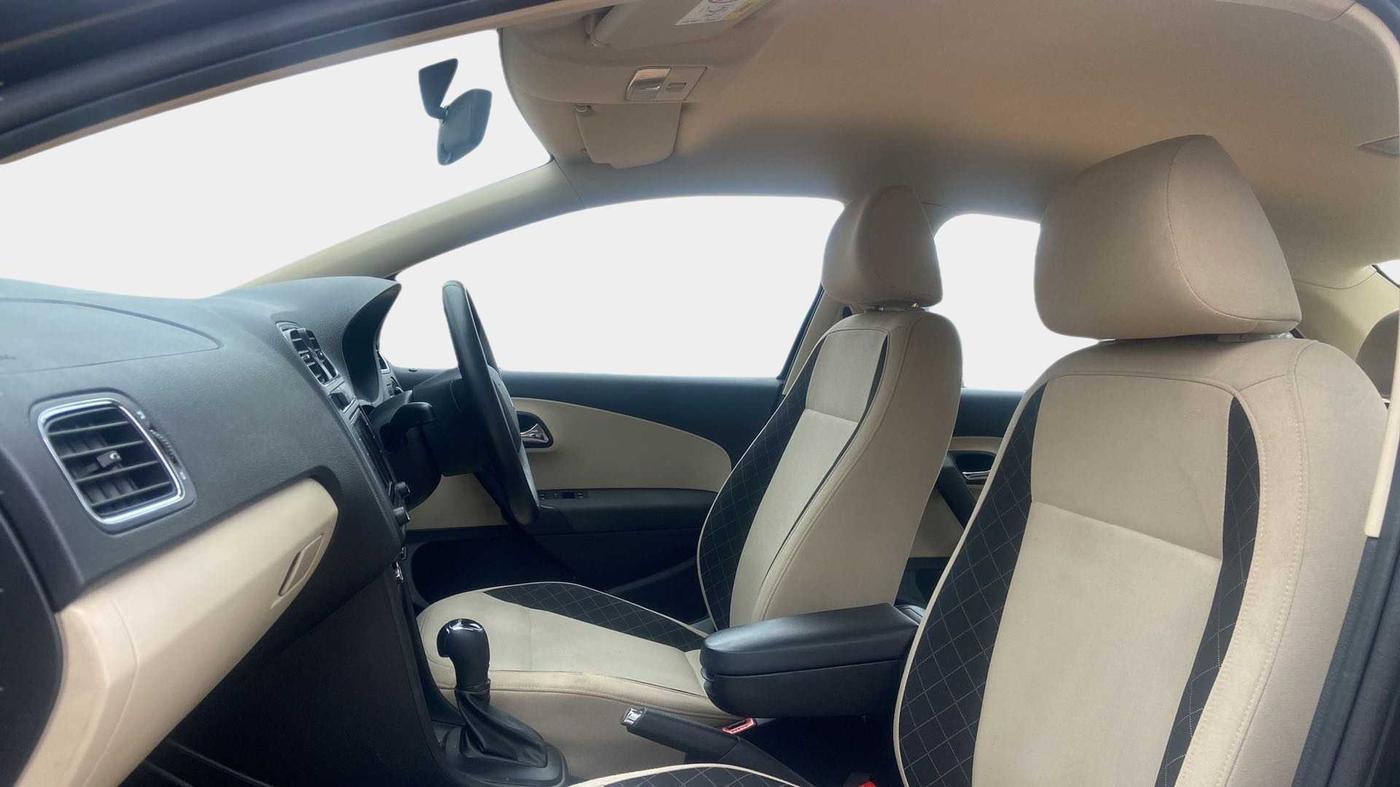 2018 Skoda Rapid AMBITION 1.6 MPI AT, Petrol, Automatic, 18,349 km, Right Side Front Door Cabin