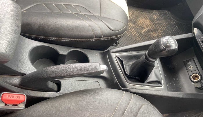 2019 Hyundai Elite i20 MAGNA PLUS 1.2, Petrol, Manual, 65,924 km, Gear Lever